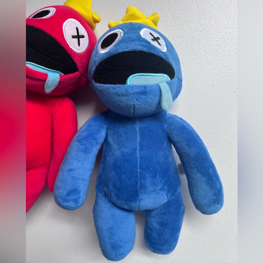 Rainbow Friends Roblox Plush Toys (Blue & Red) - Picture 2 of 5